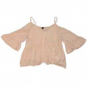 Torrid light pink off the shoulder blouse women’s size 3